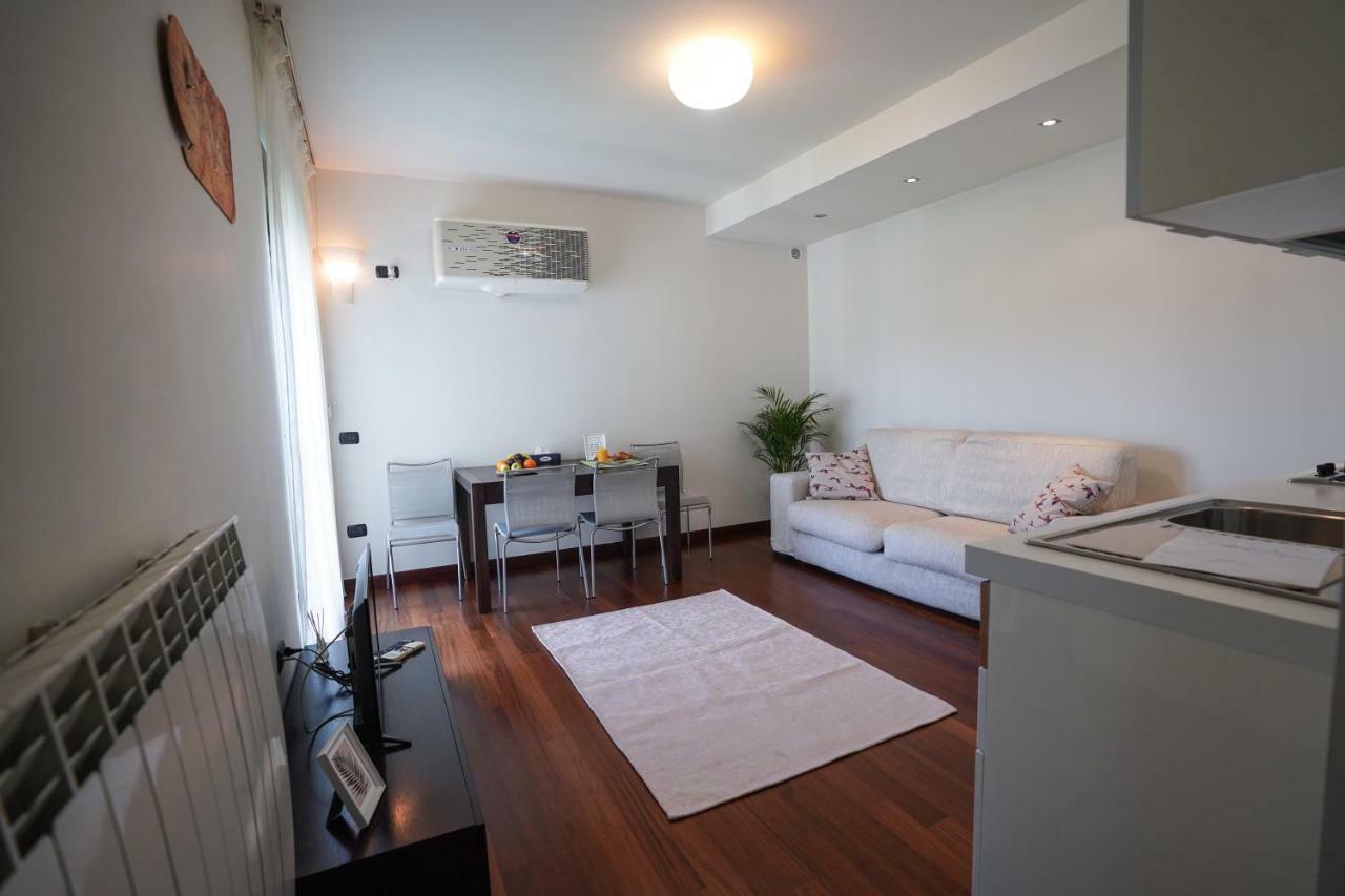 City Center Premium Apartments Bucarest Exterior foto