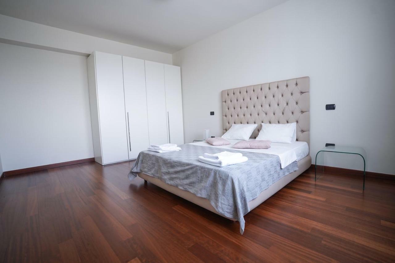 City Center Premium Apartments Bucarest Exterior foto